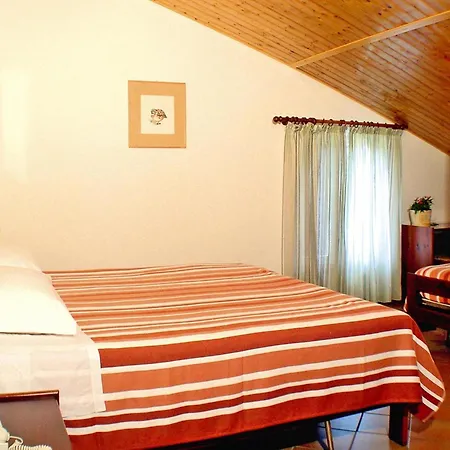 Apartment In La Ginestra In Montelparo