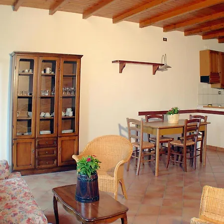 In La Ginestra In Apartment Montelparo