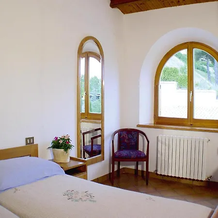 In La Ginestra In Apartment *